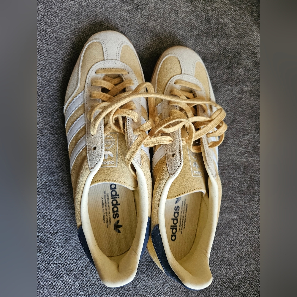 Adidas Men's Tan and White Sneakers